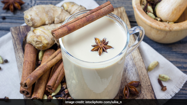 How To Make Karupatti Paal - South Indian-Style Jaggery Milk